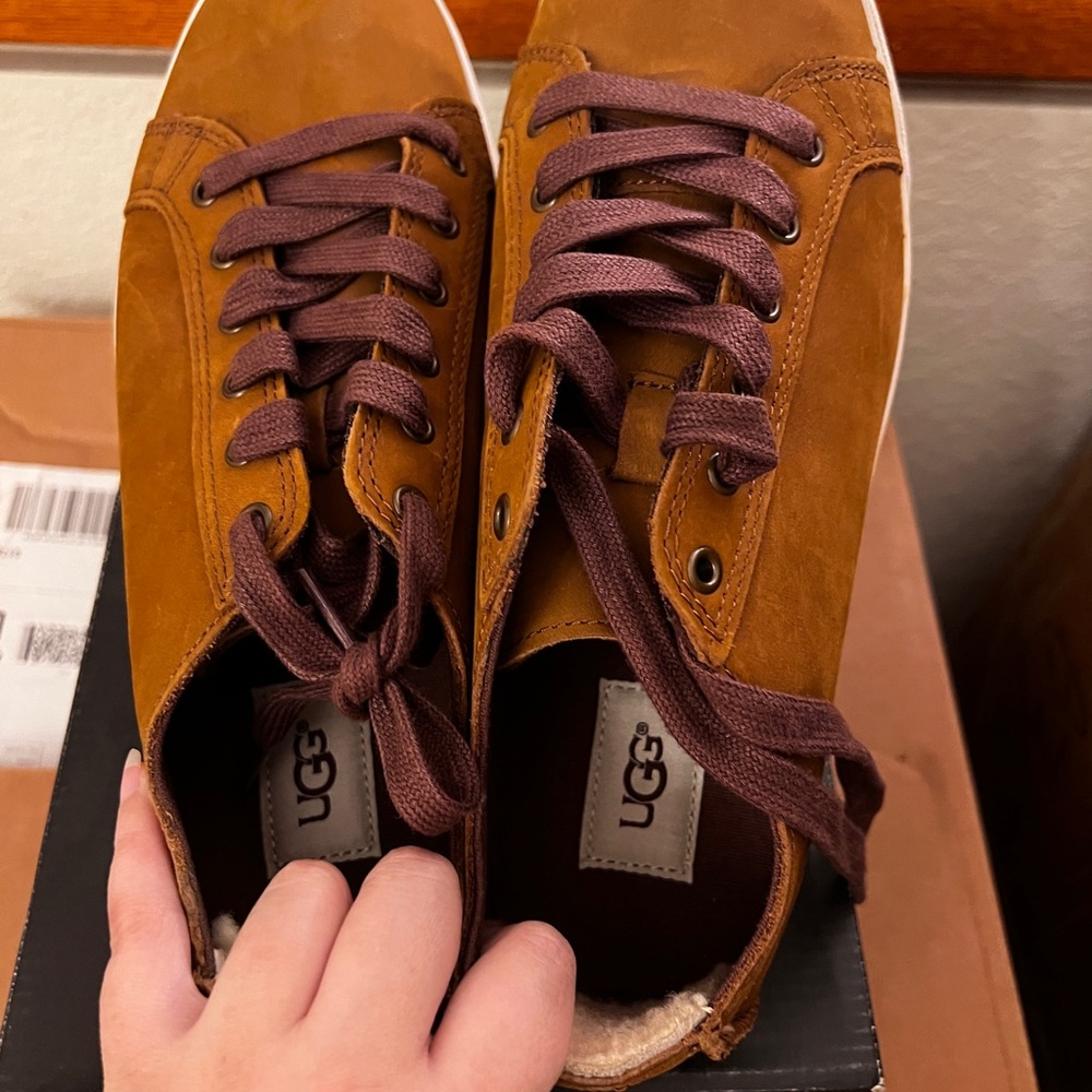 UGG Men's Vanowen Leather Sneakers